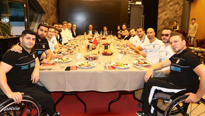 Beşiktaş RMK Marine iftar yemeğinde buluştu