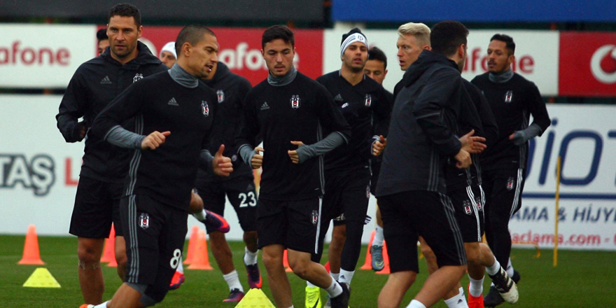 Beşiktaş Benfica maçı için kampa girdi