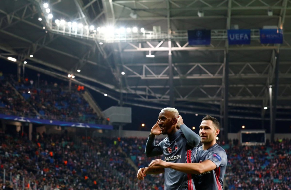 Tosic ve Talisca rakip oluyor