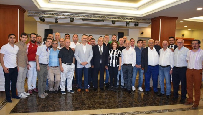 Erdal Karacan, Gönen Beşiktaşlılar Derneği’nin iftar davetine katıldı