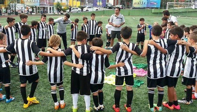 Beşiktaş Fulya Merkez Futbol Okulu’nda yaz dönemi çalışmaları başlıyor!