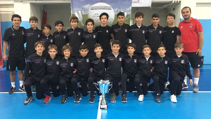 Beşiktaş U12 Takımı, namağlup şampiyon!