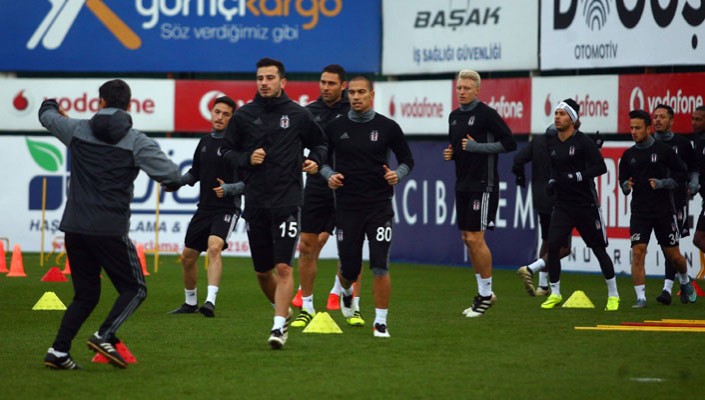 Beşiktaş'ın sol tarafı rahat