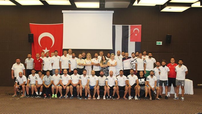 Beşiktaş JK Spor Okulları Kampı'nda genel değerlendirme toplantısı yapıldı