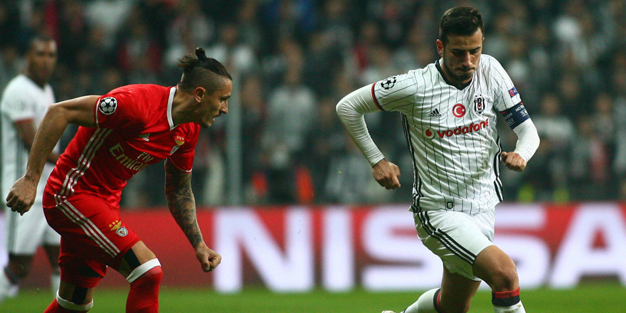 İlk yarıda soyunma odasında neler yaşandı?