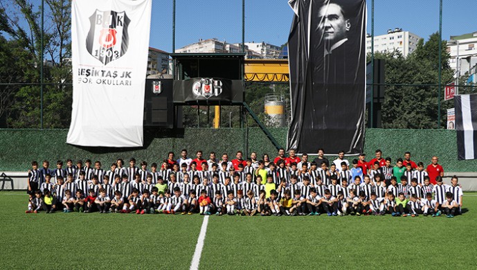 Beşiktaş Futbol Okulları Şampiyonası yapıldı