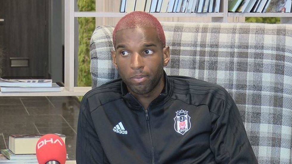 Ryan Babel'in tavrı sıkıntı yarattı!