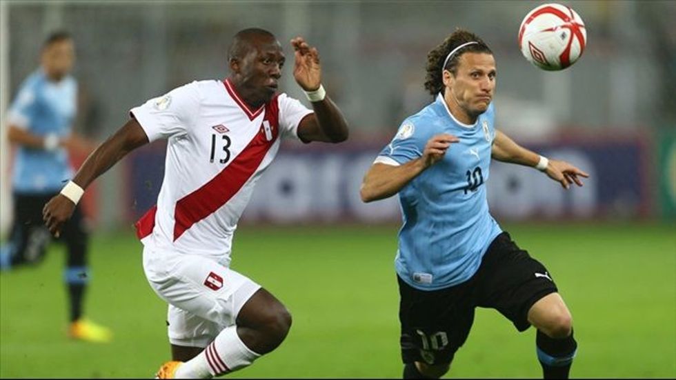 Sağ beke son aday Advincula