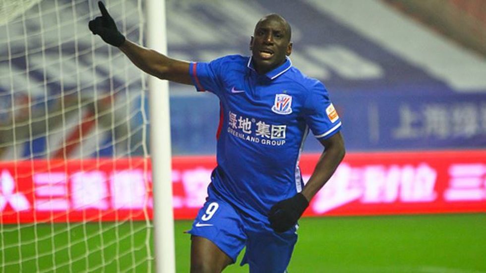 Demba Ba takımına galibiyeti getirdi!