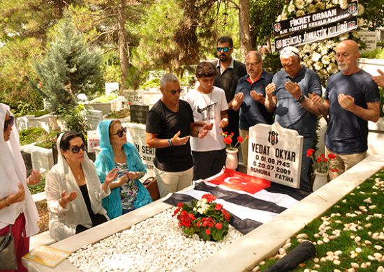Vedat Okyar kabri başında anıldı