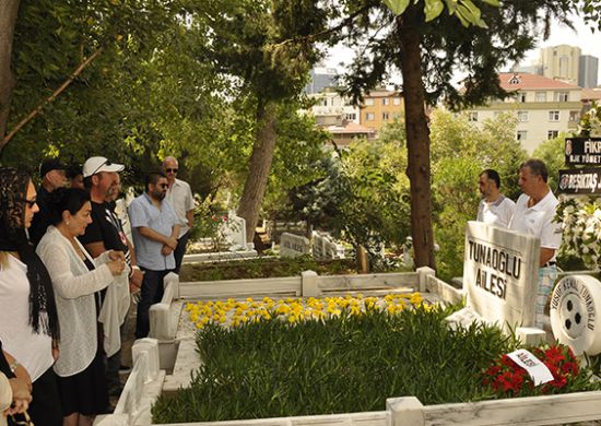 Yusuf Tunaoğlu kabri başında anıldı