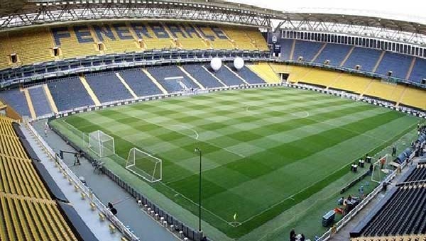 Fenerbahçe Kulübü’nden Beşiktaş’a edilen küfürlerle ilgili açıklama!