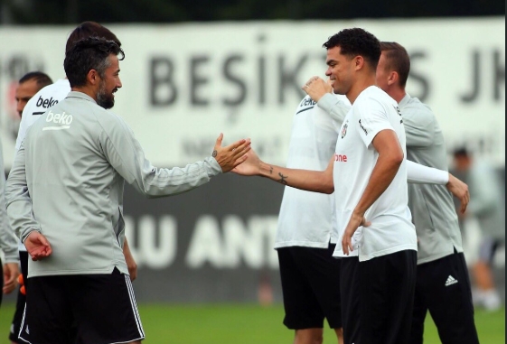 Pepe takımla çalışmalara başladı