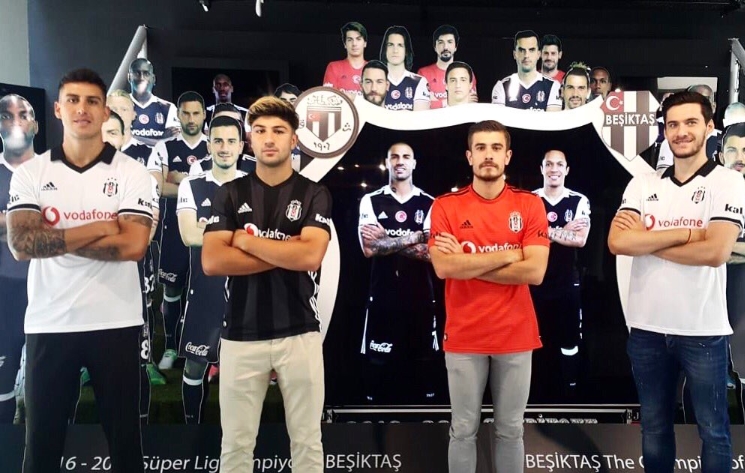 Beşiktaş'ın yeni transferleri Vodafone Park’ı ve Beşiktaş JK Müzesi’ni gezdi