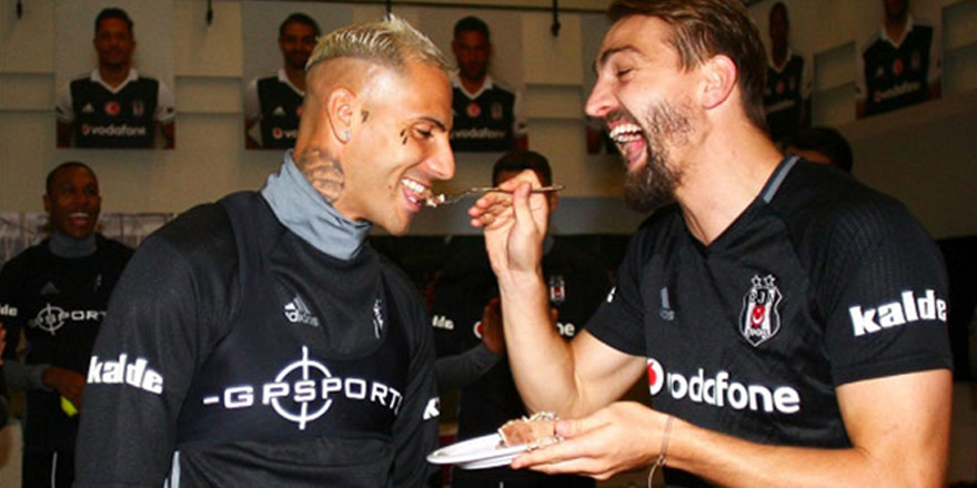 Beşiktaş'ta 2 ismin yıldızı yükseliyor