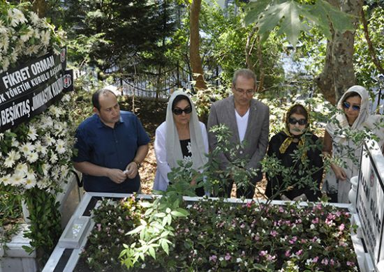 Nazmi Bilge kabri başında anıldı