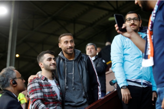 Cenk Tosun, Burnley - Başakşehir maçında!
