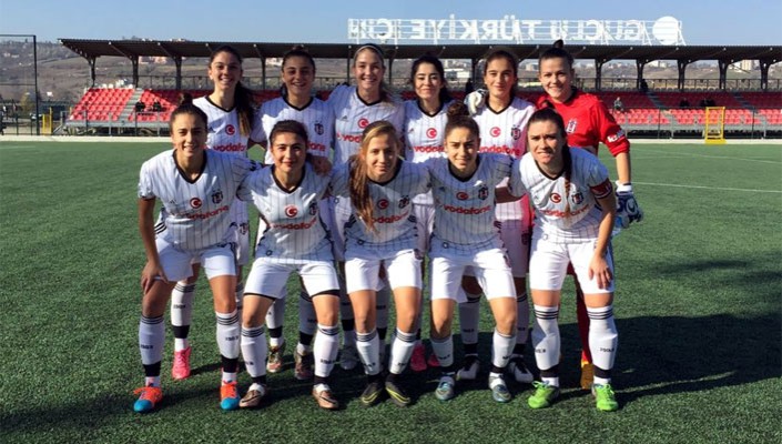Kadınlar 4-1 galip!