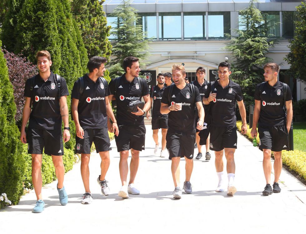 Beşiktaş kafilesi Sırbistan'da!