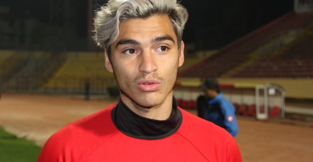 Evkur Yeni Malatyaspor forması giyen Murat Akça: “Beşiktaş’ın nasıl oynadığını biliyoruz."