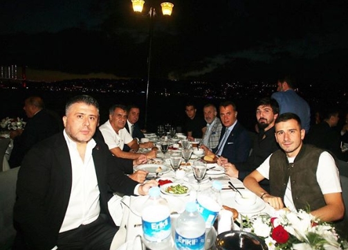 Beşiktaş'ın yeni yönetimi takımla akşam yemeğinde buluştu! İşte o anlardan kareler