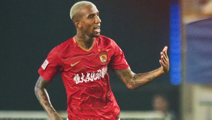 Eski Beşiktaşlı Anderson Talisca takımını ipten aldı!