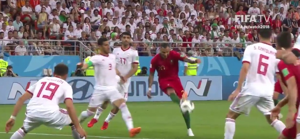 FIFA'dan Quaresma'ya kutlama