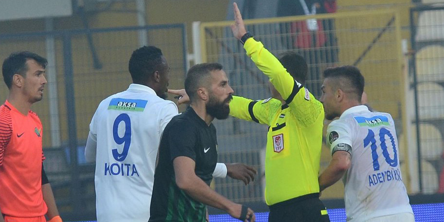 Beşiktaş'ın derbideki 4. hakemine tepki!