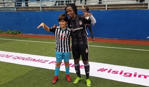 Henriette Michele Akaba Edoa'ya milli davet!