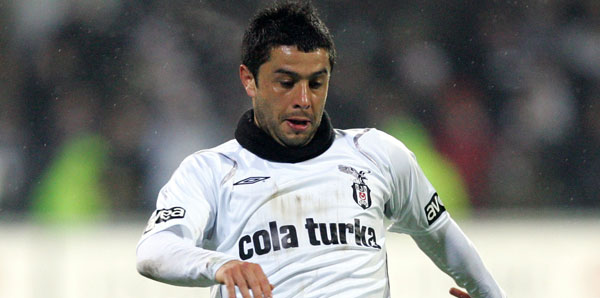 Beşiktaş’ın eski yıldızı Tello’dan, Alanyasporlu oyuncuya tebrik!
