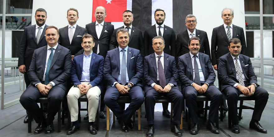 Beşiktaş'ta yönetim futbolcularla buluştu