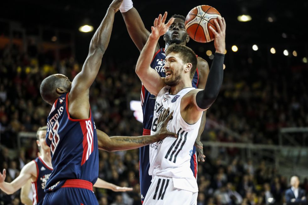 Beşiktaş Sompo Japan, Fransa'da galip