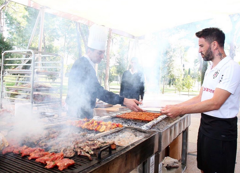 Beşiktaş mangal yaktı!