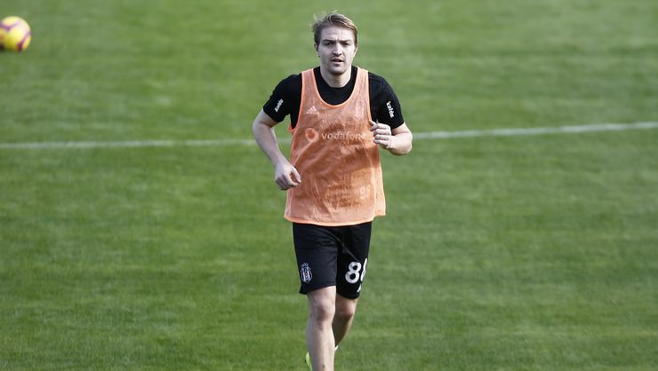 Caner Erkin açığını kapattı