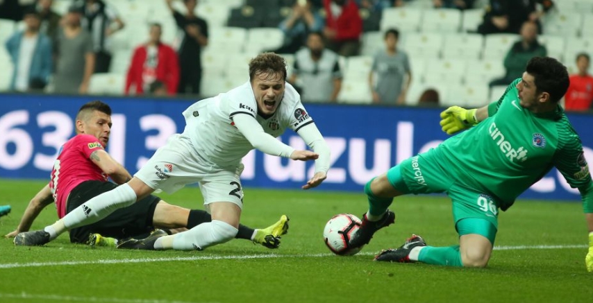 Adem Ljajic kendini aştı, kariyer rekoru kırdı