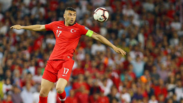 Lecce, Burak Yılmaz'ın peşini bırakmıyor
