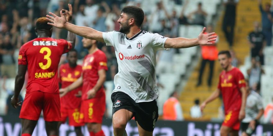 İlk saha maçında 3 gollü galibiyet