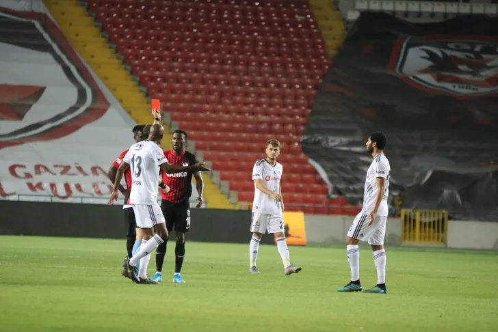 Ada'da Elneny şaşkınlığı!