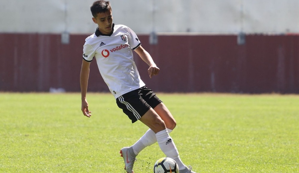 Beşiktaş'ın genç oyuncusuna milli davet