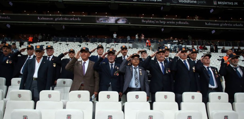 Kore ve Kıbrıs Gazileri Vodafone Park'ta