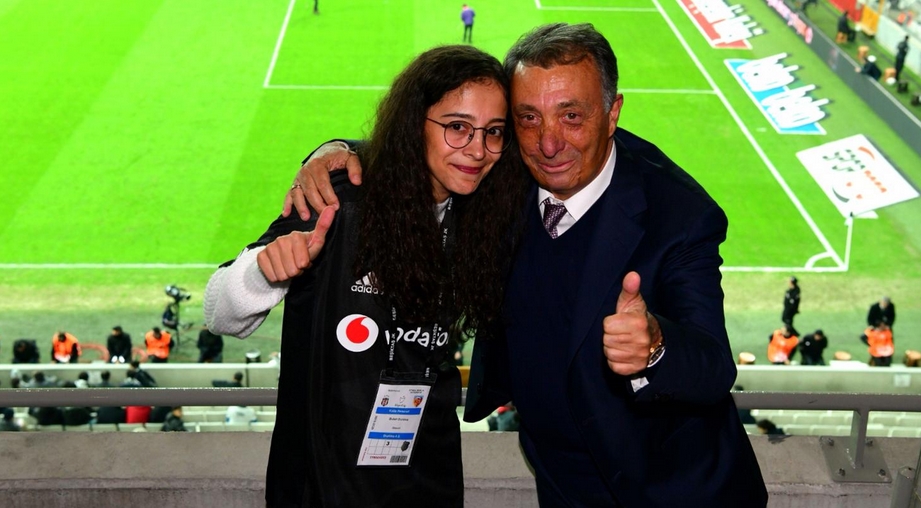 Vodafone Park'ta gol anonsu Buket Durmuş'tan