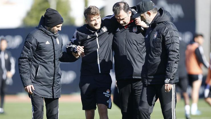 Beşiktaş'ta sakatlık şoku! Kadrodan çıkarıldı