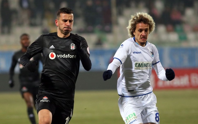 Oğuzhan Özyakup'a Abdullah Avcı koruması!