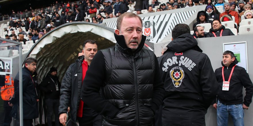 Sergen Yalçın, 4 ismin mutlaka takımda kalmasını istedi!