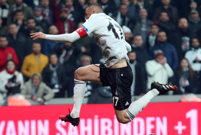 Burak Yılmaz: "Ligde biten bir şey yok"