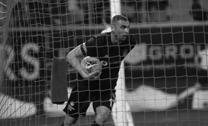 Beşiktaş, Trabzonspor ve Burak Yılmaz arasında çek krizi!