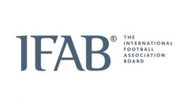 Futbolda elle oynama kuralı bir kez daha değişiyor!