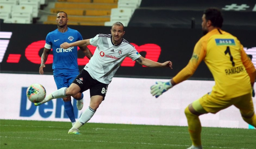 Caner Erkin 5 maç sonra