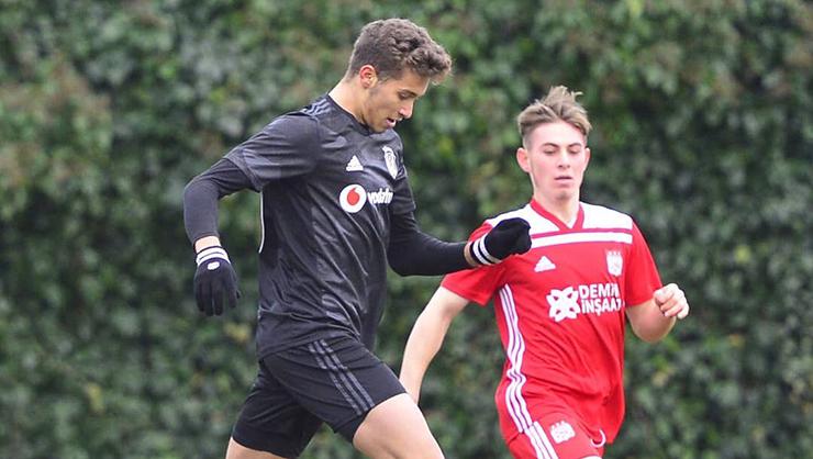 Beşiktaş'ta Alpagut Özeren A Takım'da