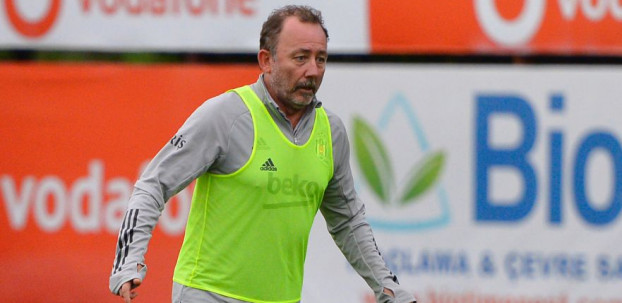 Beşiktaş'ta Sergen Yalçın'ın teknolojiye kapılarını kapaması sıkıntı oldu